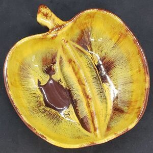 Blue Mountain Pottery Harvest Gold Collection Vintage Apple Shaped Divided Dish